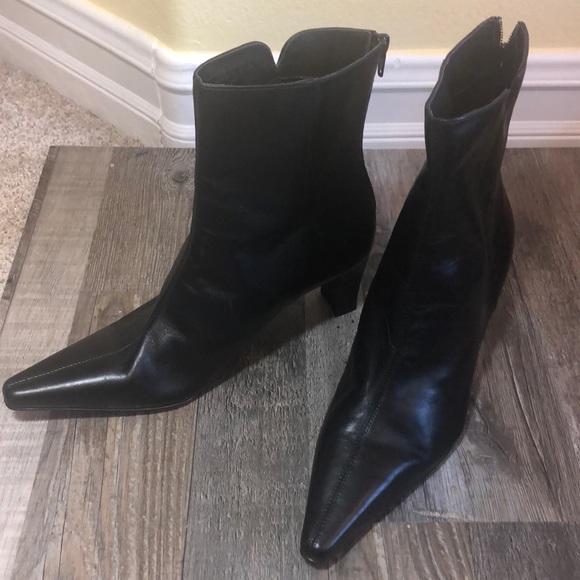 Unisa Shoes - Unisa 9 Ankle boot Back Zip New No Tags Heel 2.5 Unisa Shoes - Unisa 9 Ankle boot Back Zip New No Tags Heel 2.5
